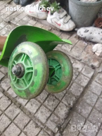 Тротинетка с 4 колела светещи, сгъваема , снимка 11 - Други спортове - 42688307