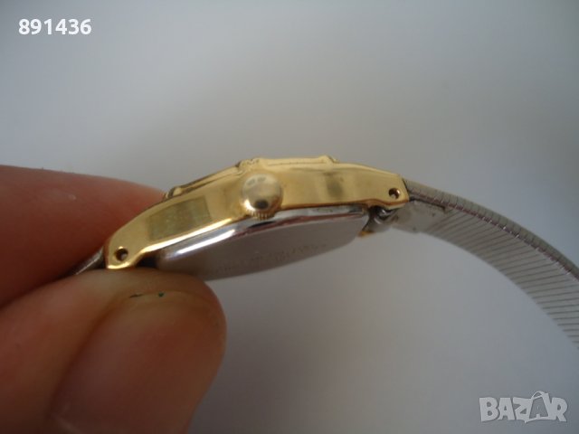 Малък дамски часовник японски, снимка 5 - Дамски - 41745614