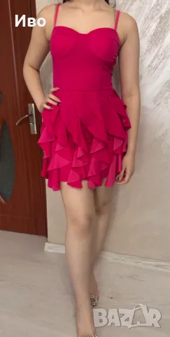 Розова рокля