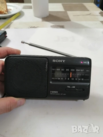 AM/FM радио SONY ICF-390, снимка 2 - Радиокасетофони, транзистори - 53500835