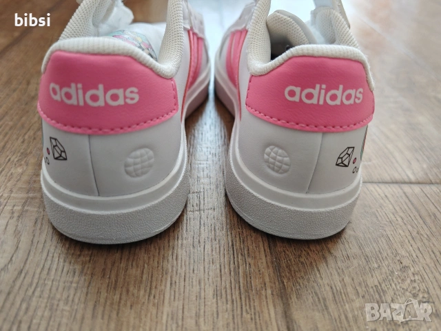 Маратонки Адидас 30 номер, снимка 2 - Детски маратонки - 53844171