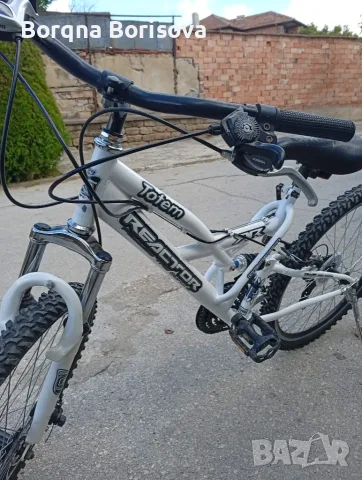 продавам запазен велосипед със скорости  26цола 120€