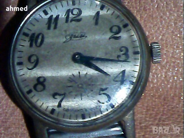 стар красив 4асовник ЗИМ работи первектно