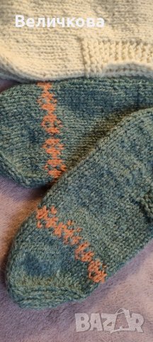 Коледни и обикновени, вълнени чорапи и терлици, ръчно плетени, снимка 6 - Ръчно изработени сувенири - 42677215