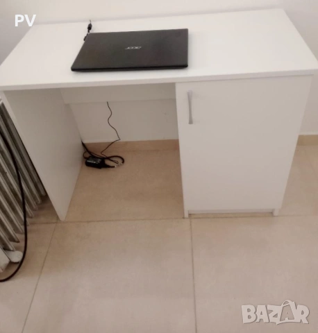 Бяло офис бюро