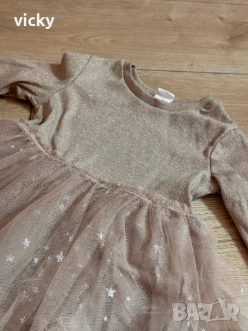 Приказна детска рокля със златна нишка, размер 98, снимка 3 - Детски рокли и поли - 48530430