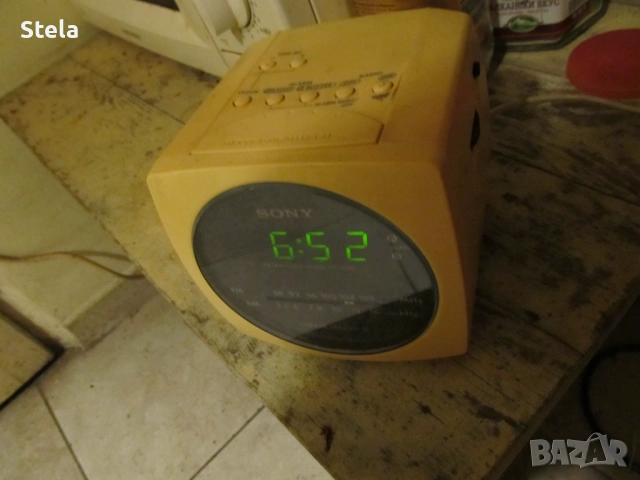 радиочасовник SONY - работи отлично , снимка 4 - Радиокасетофони, транзистори - 53820200