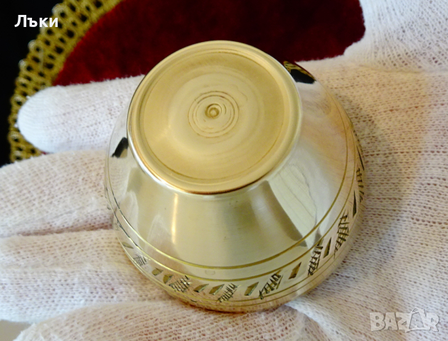 Бронзова чаша,гравирана 70 мл. , снимка 4 - Антикварни и старинни предмети - 36213355