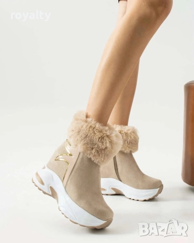 Боти на платформа - бежов велур с пух