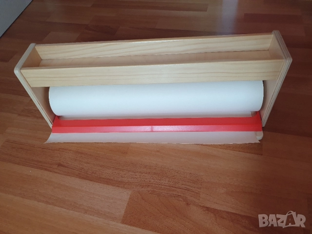 Поставка с руло хартия за рисуване