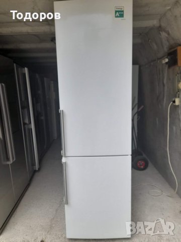 Хладилник с фризер Siemens, No frost, KG39EAW40 