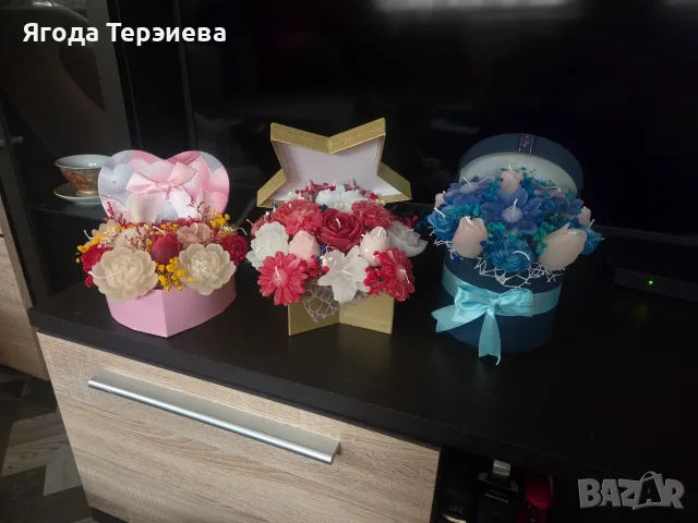 Кутии с цветя от восък, снимка 2 - Ръчно изработени сувенири - 55939102