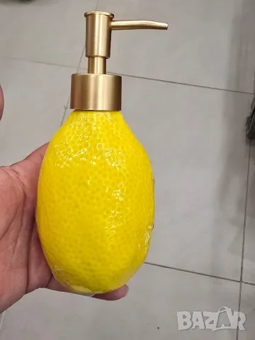 дозатори за сапун и сапунерки 