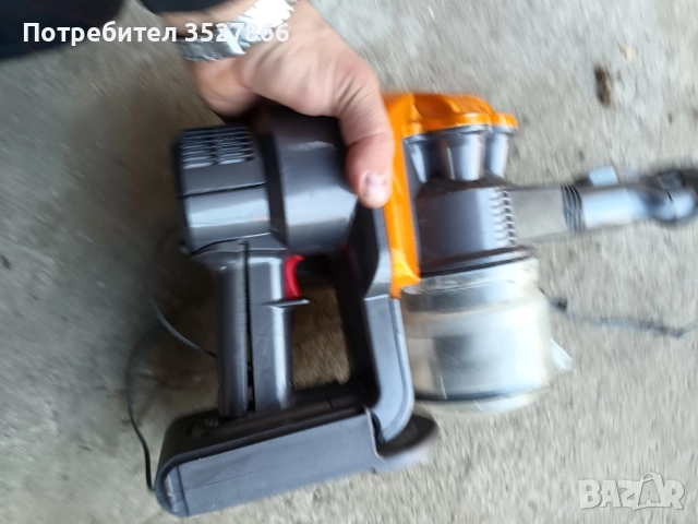 Акумулаторна прахосмукачка Dyson root, снимка 7 - Прахосмукачки - 52632659