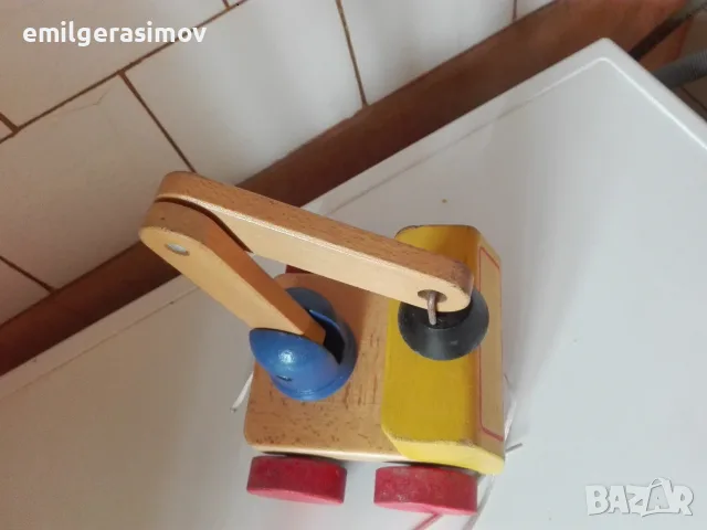 Влакче и метални колички и дървен кран., снимка 4 - Влакчета, самолети, хеликоптери - 34618076