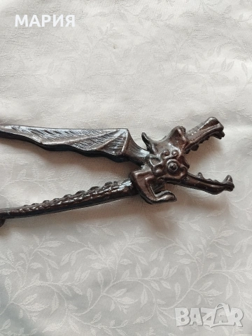 Уникална орехотрошачка