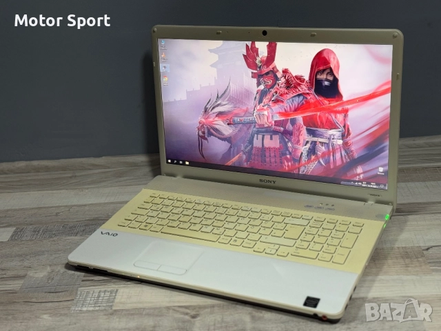Лаптоп Sony Vaio 17.3Инча./500GB/intel-i3/Radeon.