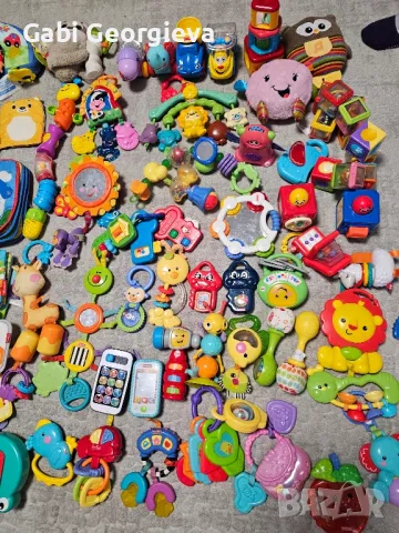 Бебешки дрънкалки,залъгалки fisher price на различни цени, снимка 2 - Дрънкалки и чесалки - 49272193