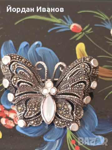 Сребърна брошка "Пеперуда"