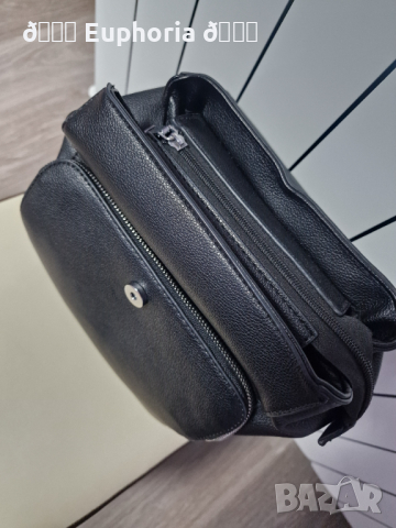 Дамска раница, снимка 3 - Раници - 44825934