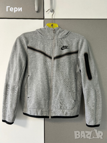 Nike tech fleece, снимка 1 - Детски анцузи и суичери - 44919514