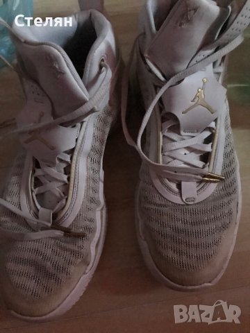 Продавам оргинални маратонки Naik