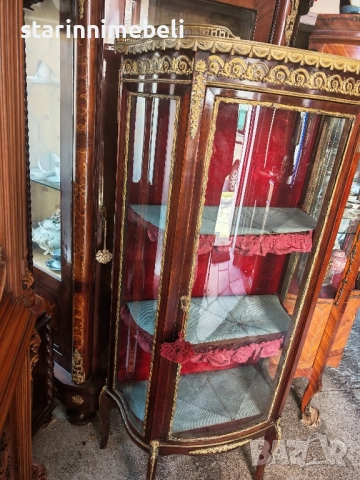 Антикварна витринка, снимка 3 - Секции и витрини - 52512402