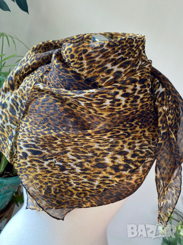 Леопардов шал/ квадратен, вафлен шал, снимка 3 - Шалове - 44773310