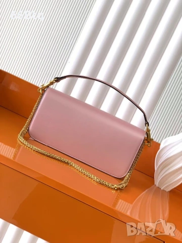 Дамска чанта V.A.L.E.N.T.I.N.O, снимка 5 - Чанти - 53289107