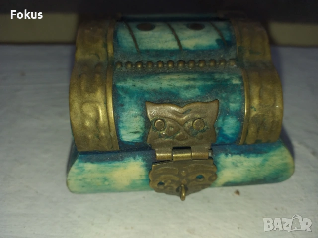 КУТИЯ ОТ КОСТ И МЕСИНГ, снимка 3 - Антикварни и старинни предмети - 53511697