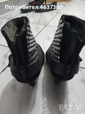 маркови боти от велур с капси, снимка 3 - Дамски боти - 53685675