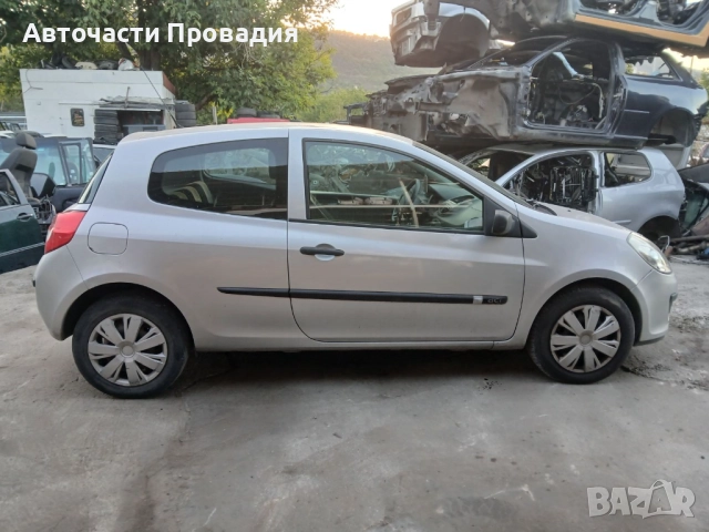 Рено Клио 1.5 dci, 2006 г, снимка 4 - Автомобили и джипове - 52152819