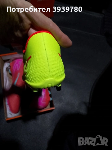 Детски футболни обувки Nike номер 37,5 и 39, снимка 9 - Детски маратонки - 53470844