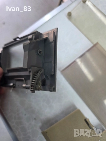 Радиокасетофон Sharp gf 575 НА ЧАСТИ!, снимка 8 - Радиокасетофони, транзистори - 47719347