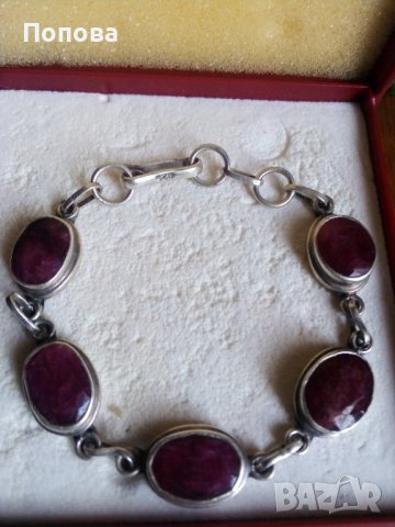  Масивна сребърна гривна с естествени рубини