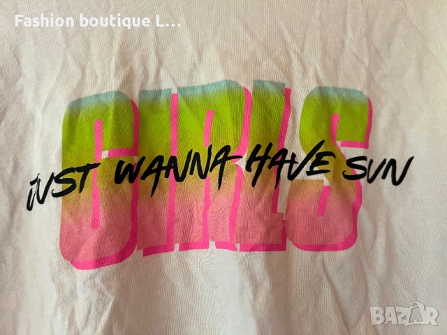 Бяла памучна тениска L размер с надпис Girls just wanna have fun 🤍🩷💚, снимка 3 - Тениски - 51796210