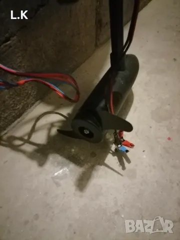 MINN KOTA Електрически двигател Endura C2-30FW 30" 12V, снимка 3 - Водни спортове - 48436280