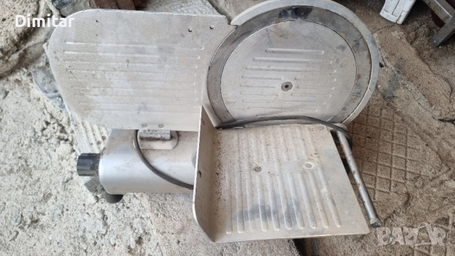 Професионална колбасорезачка, снимка 2 - Обзавеждане за заведение - 51751092