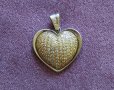 златна висулка с камъни- сърце- 14 карата- 585- Ново- медальон, снимка 1 - Колиета, медальони, синджири - 42547385