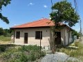 Едноетажна къща в село Ливада, снимка 4