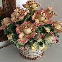 Порцеланова Кошница с цветя на Bassano Италия , снимка 3 - Вази - 38324154