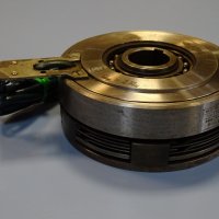 Съединител електро-магнитен Dessau KLDX 5 electromagnetic clutch, снимка 1 - Резервни части за машини - 41084694