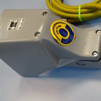 крачен изключвател Bernstein F1-01-UN foot switch with protecctive hood, снимка 7 - Резервни части за машини - 42131580
