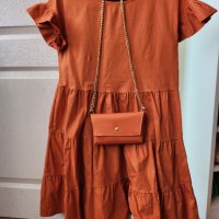 Оранжева рокля с чантичка, снимка 3 - Рокли - 41045616