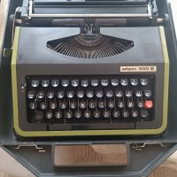 Пишеща машина Хеброс 1300 Ф, снимка 1 - Антикварни и старинни предмети - 40148360