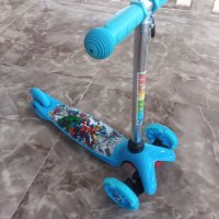 Светеща тротинетка MICMAX MINI Avengers
