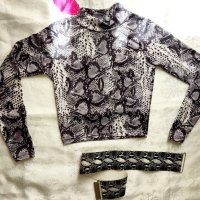 Дамски сет блуза и колан, снимка 1 - Блузи с дълъг ръкав и пуловери - 41909094