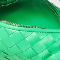 BOTTEGA VENETA Green Mini Jodie чанта, снимка 3 - Чанти - 44224498