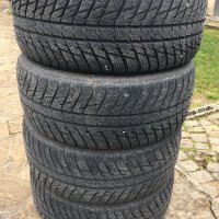 Зимни гуми Nokian, снимка 2 - Гуми и джанти - 40324431