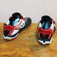 MIZUNO-Маркови и оргинални.Нови.45н, снимка 9 - Маратонки - 44717894